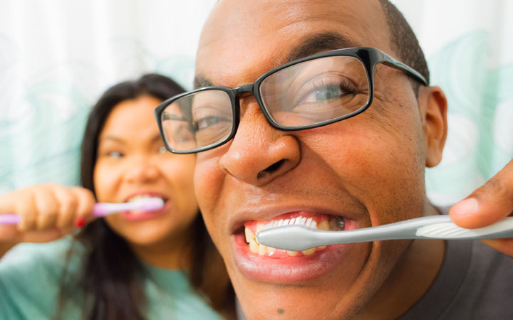 8 Major Mistakes You Need To Stop Doing When Brushing Your Teeth
